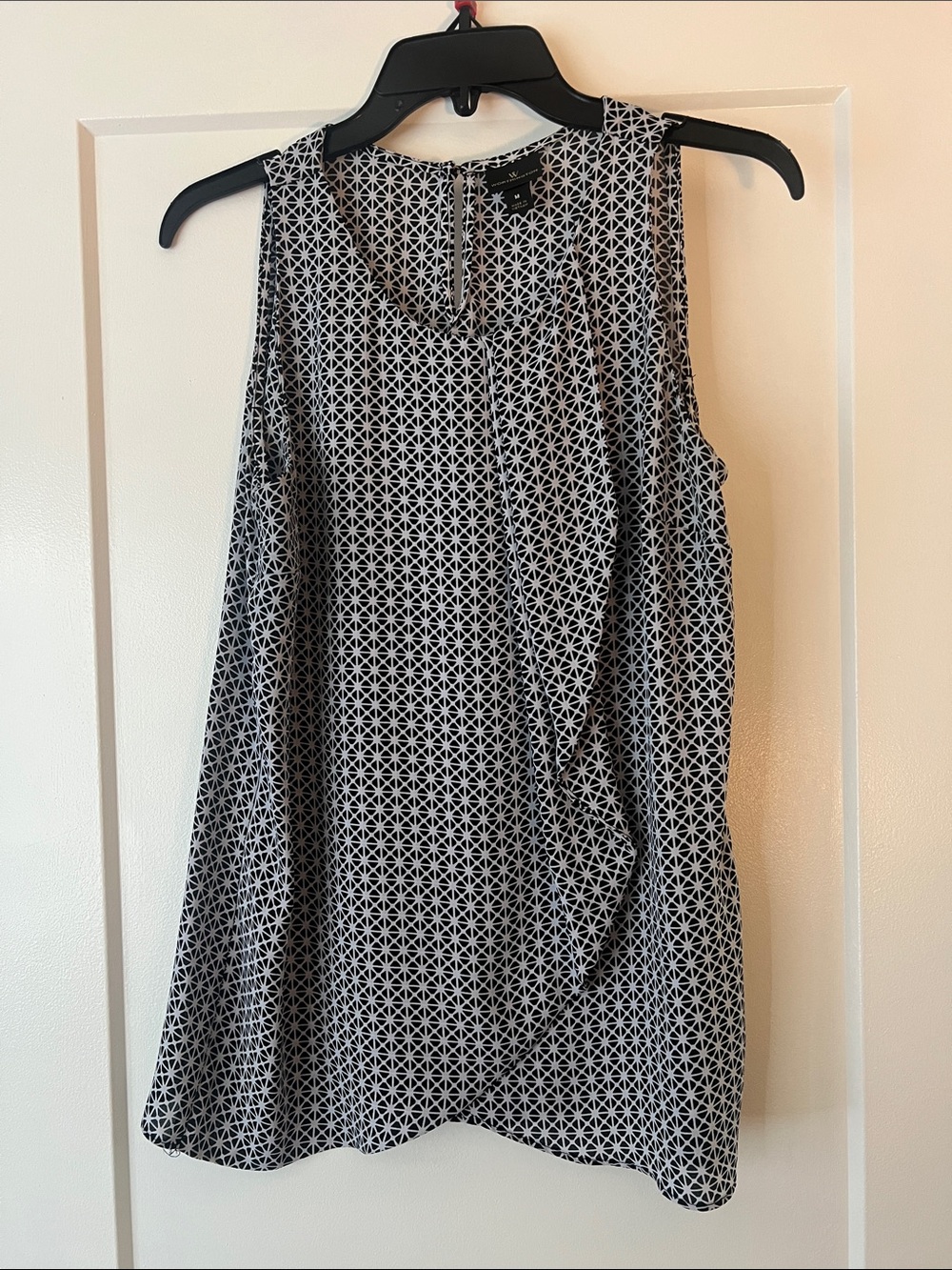 Worthington Black & White Sleeveless Geometric Wrap-Front Camisole